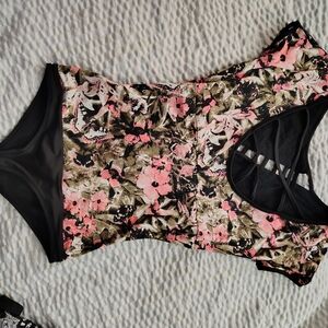 Columbia Floral Bodysuit - Pink and Black